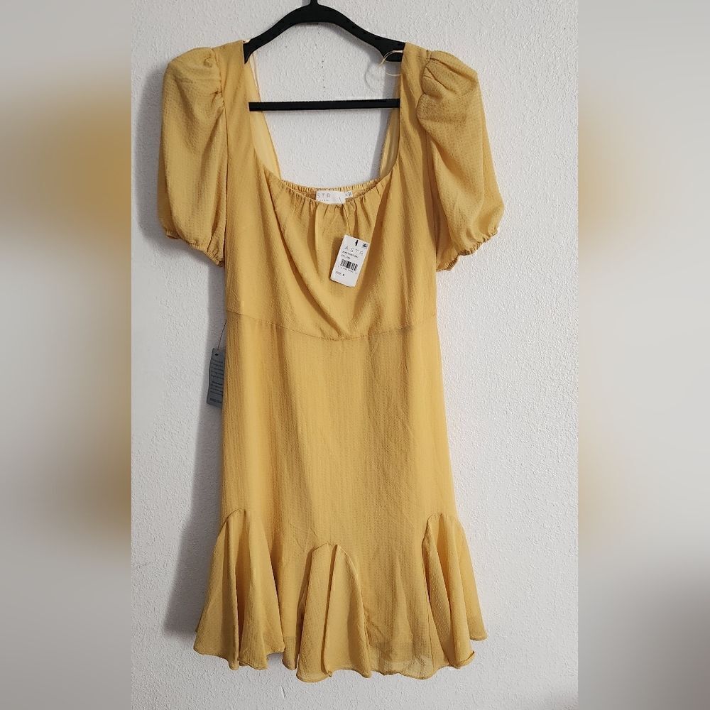 ASTR The Label Puffer Sleeve Yellow Chiffon Dress Size Medium